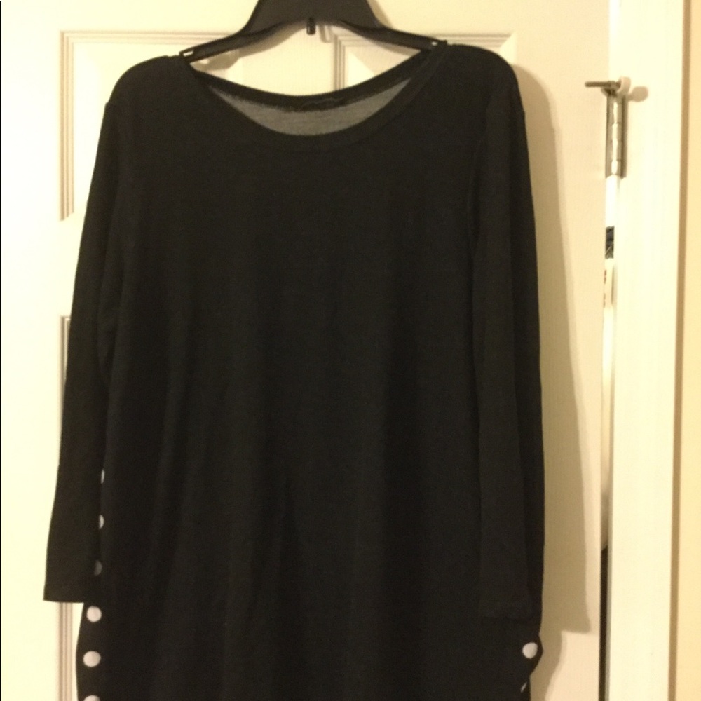 Papermoon top, black front with polka dot back